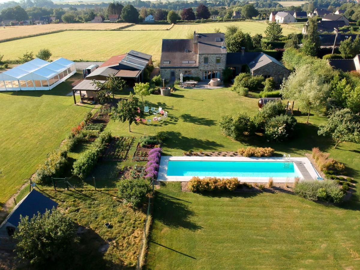 Villa Le Champ Du Coq Gesves Exterior foto